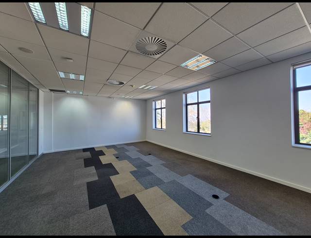 902M² OFFICE TO LET IN ILLOVO